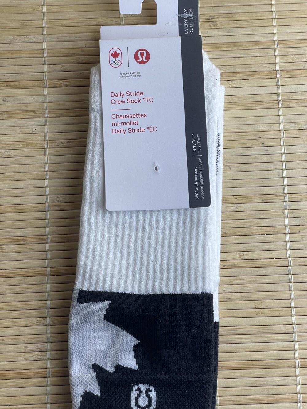 Lululemon Daily Stride Crew Sock - Team Canada - Mens Size XL (12.5-14) NWT